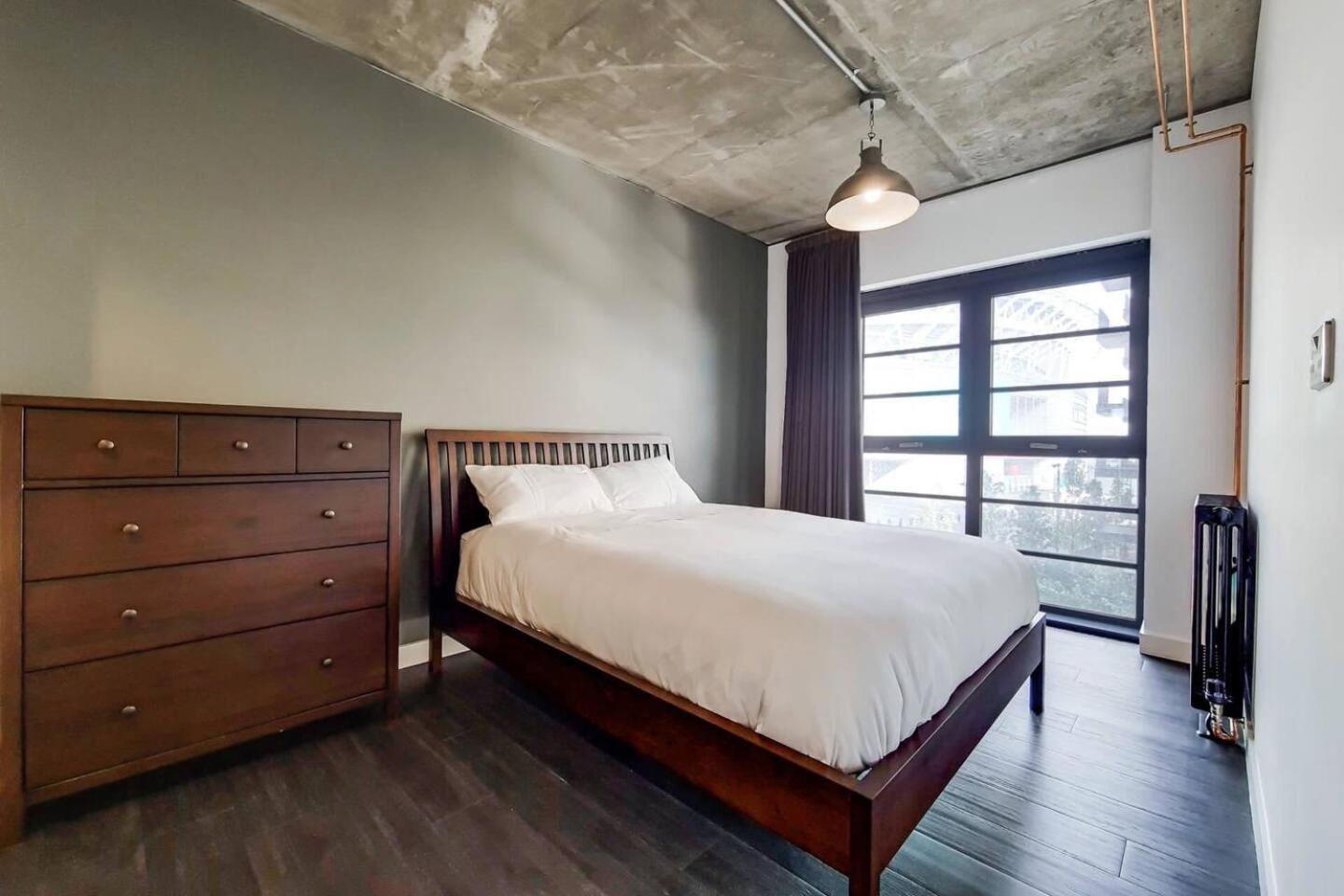 Modern And Chic At Ferrum Near Wembley Park Londra